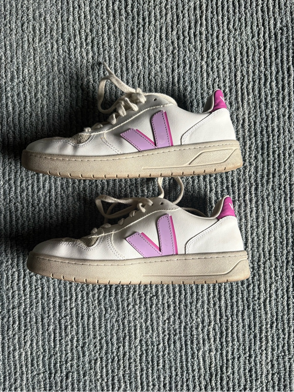 Veja court sneakers size 8